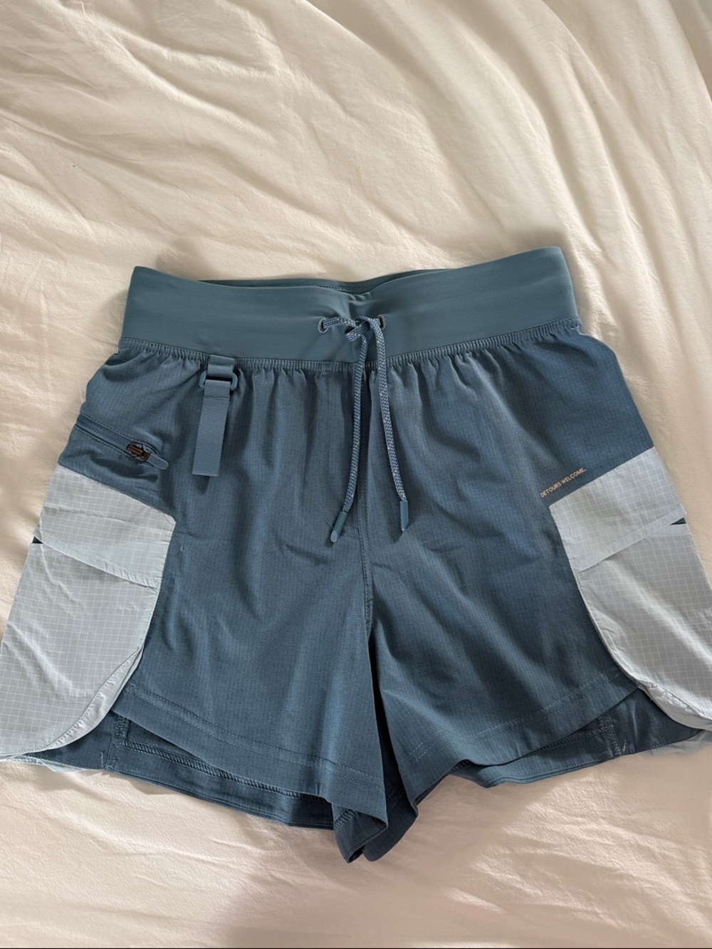 lululemon WovenAir High-Rise Hiking Short 4"